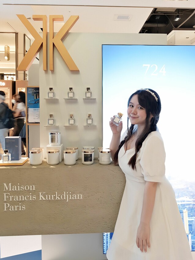 新光三越A8的MFK香水快閃店~消費滿額能享有與724淡香精合照的精美三連拍! | PopDaily 波波黛莉