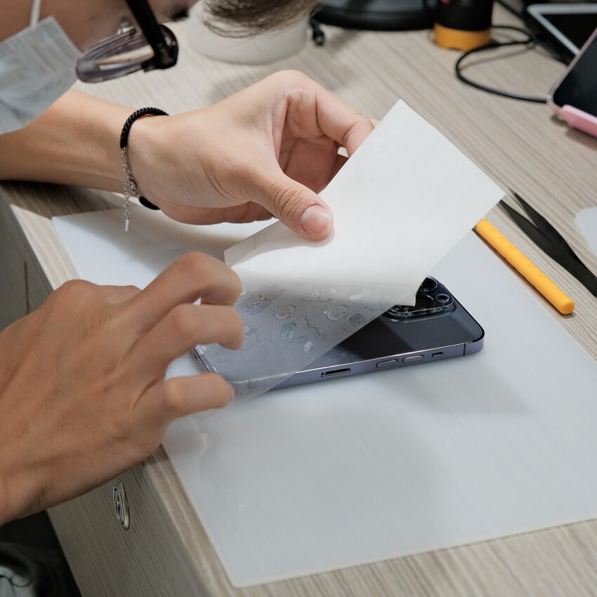 【樹林手機保護貼推薦】京展包膜樹林店～ 樹林平價保護貼、用剪刀大力敲都不會壞！手機保護貼、手機包膜推薦