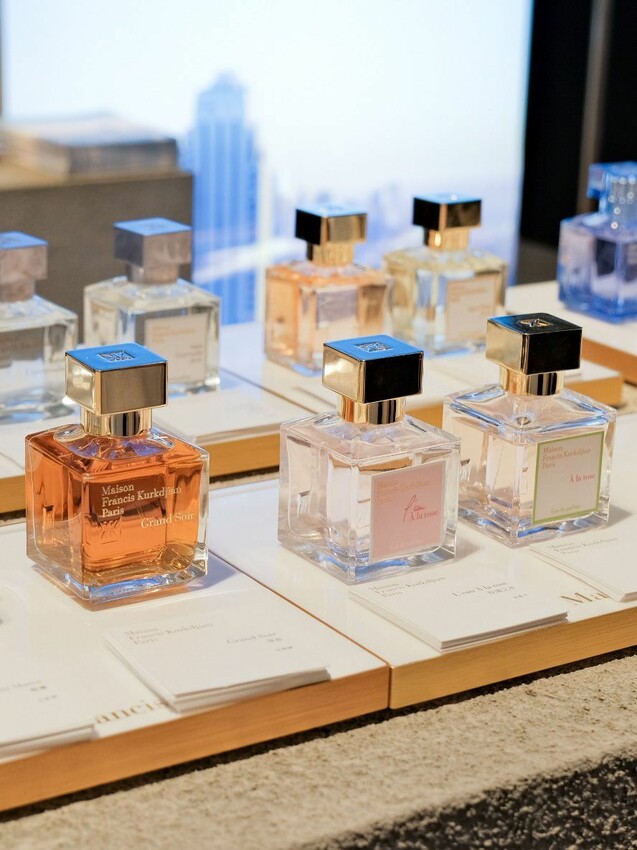新光三越A8的MFK香水快閃店~消費滿額能享有與724淡香精合照的精美三連拍! | PopDaily 波波黛莉