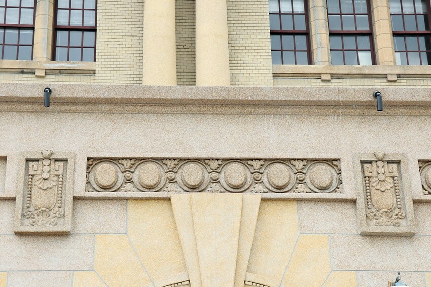 【臺北親子一日遊行程】台北車站周邊這樣玩-北門郵局/ 郵政博物館/北門/撫臺街洋樓/山小孩咖啡/麥食達韓式