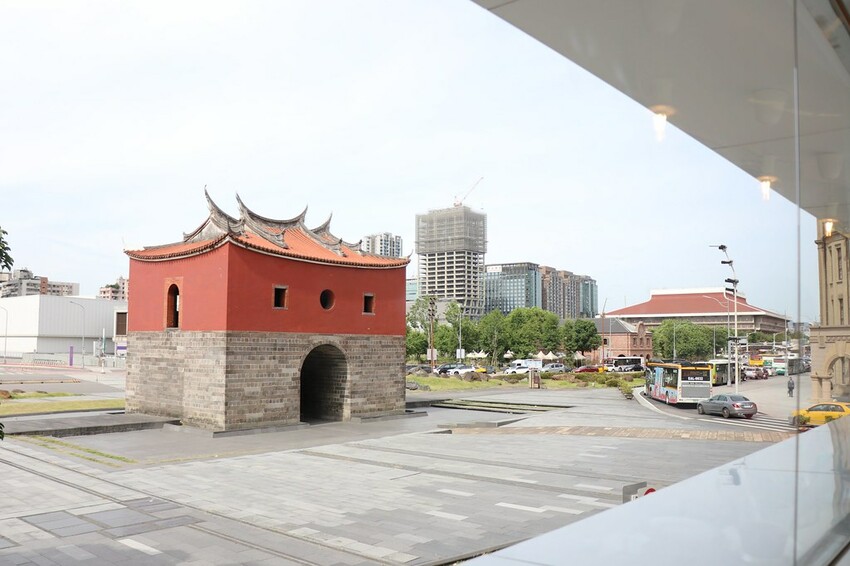 【臺北親子一日遊行程】台北車站周邊這樣玩-北門郵局/ 郵政博物館/北門/撫臺街洋樓/山小孩咖啡/麥食達韓式