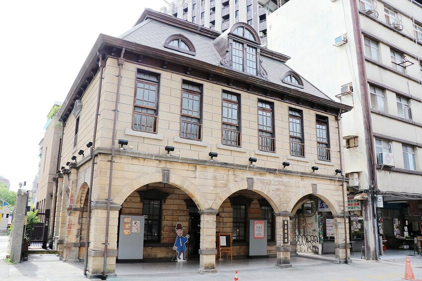 【臺北親子一日遊行程】台北車站周邊這樣玩-北門郵局/ 郵政博物館/北門/撫臺街洋樓/山小孩咖啡/麥食達韓式