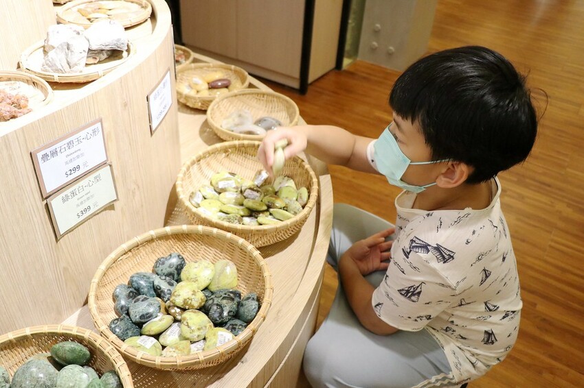 【臺北親子一日遊行程】台北車站周邊這樣玩-北門郵局/ 郵政博物館/北門/撫臺街洋樓/山小孩咖啡/麥食達韓式