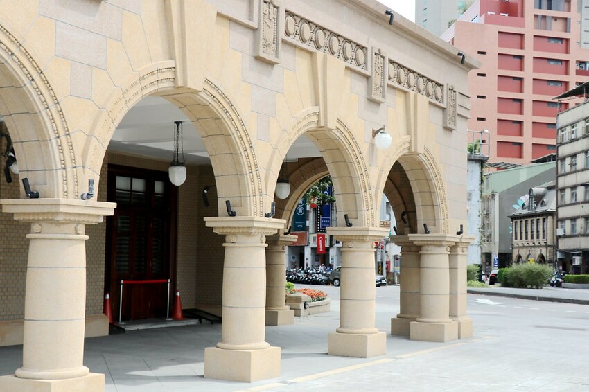 【臺北親子一日遊行程】台北車站周邊這樣玩-北門郵局/ 郵政博物館/北門/撫臺街洋樓/山小孩咖啡/麥食達韓式