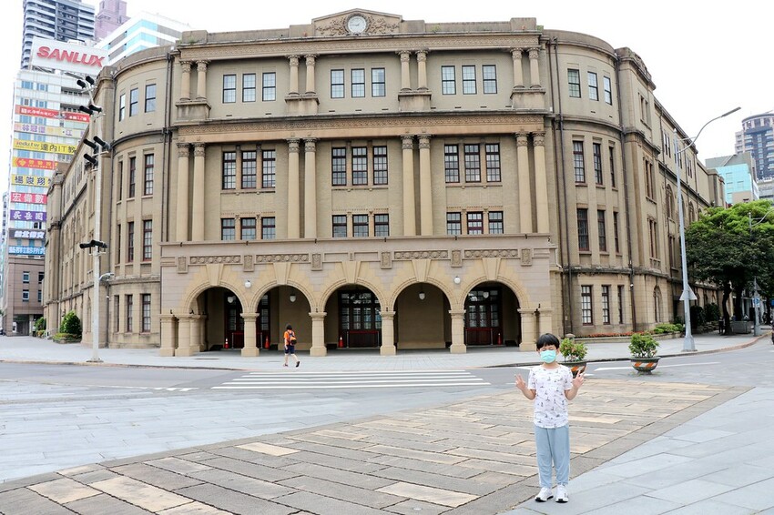 【臺北親子一日遊行程】台北車站周邊這樣玩-北門郵局/ 郵政博物館/北門/撫臺街洋樓/山小孩咖啡/麥食達韓式