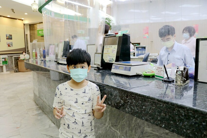 【臺北親子一日遊行程】台北車站周邊這樣玩-北門郵局/ 郵政博物館/北門/撫臺街洋樓/山小孩咖啡/麥食達韓式