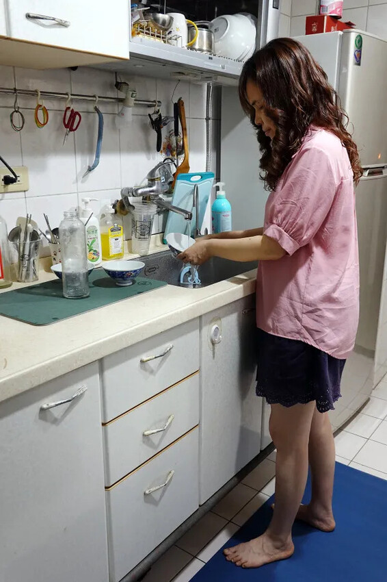 軟式珪藻土地墊推薦-怪獸居家生活軟式珪藻土評價,MIT專利軟式珪藻土踏墊,rubber anne軟式珪藻土開箱實測心得(含軟式軟式珪藻土地墊清洗)