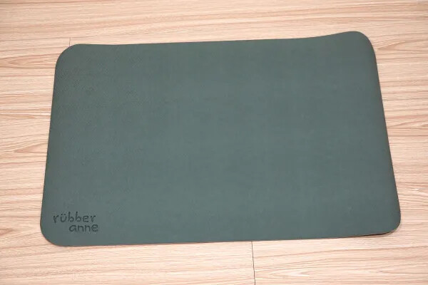 軟式珪藻土地墊推薦-怪獸居家生活軟式珪藻土評價,MIT專利軟式珪藻土踏墊,rubber anne軟式珪藻土開箱實測心得(含軟式軟式珪藻土地墊清洗)