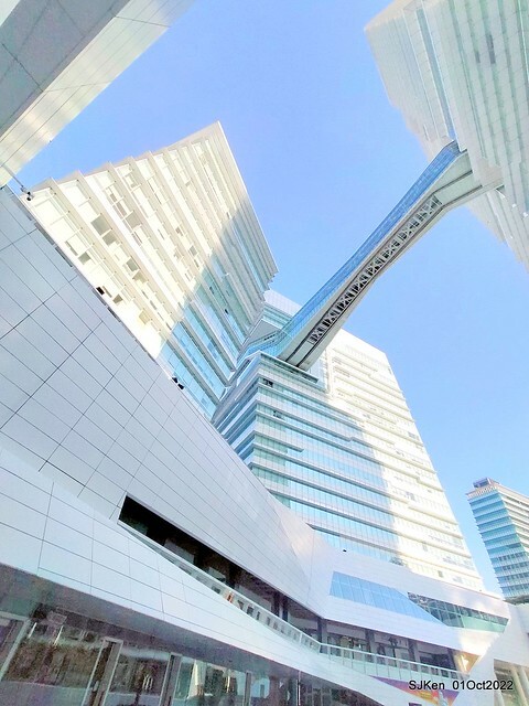 「中國信託金融園區」建築萬聖節裝飾 (Halloween decoration of ChinaTrust Financial Head office), Taipei, Taiwan, SJKen, 2022.10.07 - 10.31.