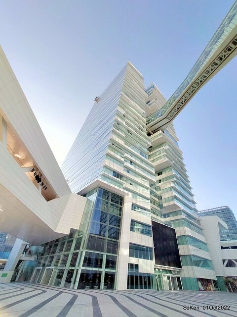 「中國信託金融園區」建築萬聖節裝飾 (Halloween decoration of ChinaTrust Financial Head office), Taipei, Taiwan, SJKen, 2022.10.07 - 10.31.