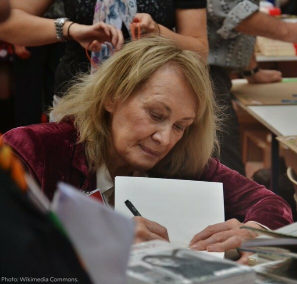 「2022諾貝爾文學獎」得主，為法國法國文壇重量級作家安妮 • 艾諾（Annie Ernaux)與其作品改編2022/09/30在台上映電影《正發生》(French Movie 