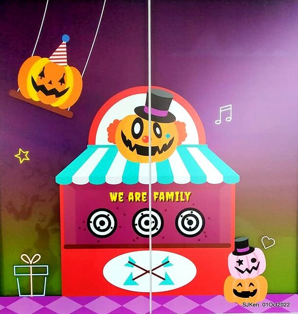 「中國信託金融園區」建築萬聖節裝飾 (Halloween decoration of ChinaTrust Financial Head office), Taipei, Taiwan, SJKen, 2022.10.07 - 10.31.