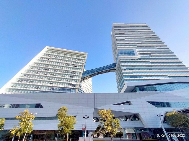 「中國信託金融園區」建築萬聖節裝飾 (Halloween decoration of ChinaTrust Financial Head office), Taipei, Taiwan, SJKen, 2022.10.07 - 10.31.