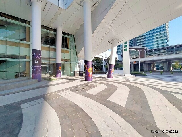 「中國信託金融園區」建築萬聖節裝飾 (Halloween decoration of ChinaTrust Financial Head office), Taipei, Taiwan, SJKen, 2022.10.07 - 10.31.