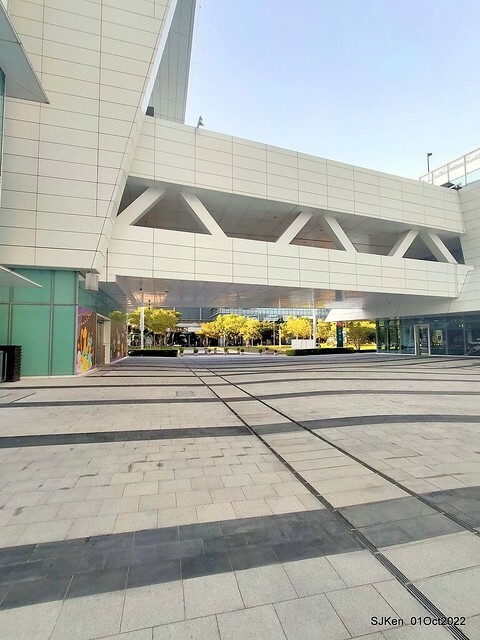 「中國信託金融園區」建築萬聖節裝飾 (Halloween decoration of ChinaTrust Financial Head office), Taipei, Taiwan, SJKen, 2022.10.07 - 10.31.