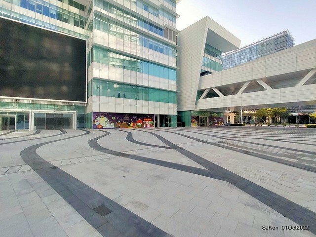 「中國信託金融園區」建築萬聖節裝飾 (Halloween decoration of ChinaTrust Financial Head office), Taipei, Taiwan, SJKen, 2022.10.07 - 10.31.