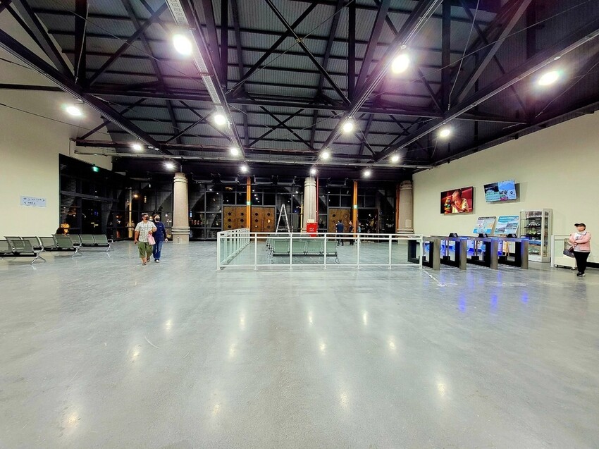 全台最美-高雄鼓山魚市場 (4).jpg