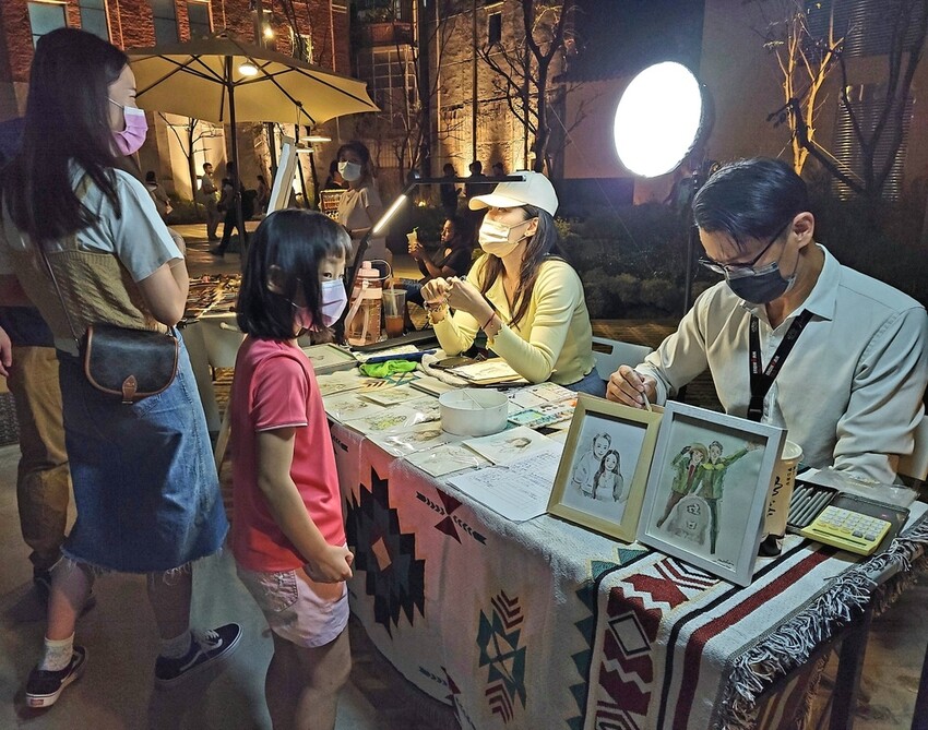 全台最美-高雄鼓山魚市場 (17).jpg