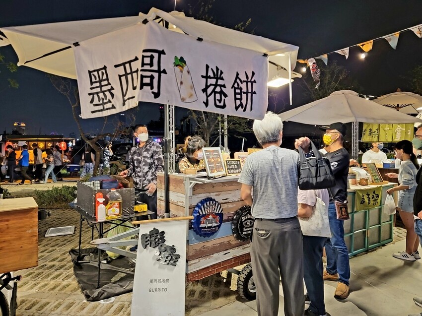 全台最美-高雄鼓山魚市場 (22).jpg