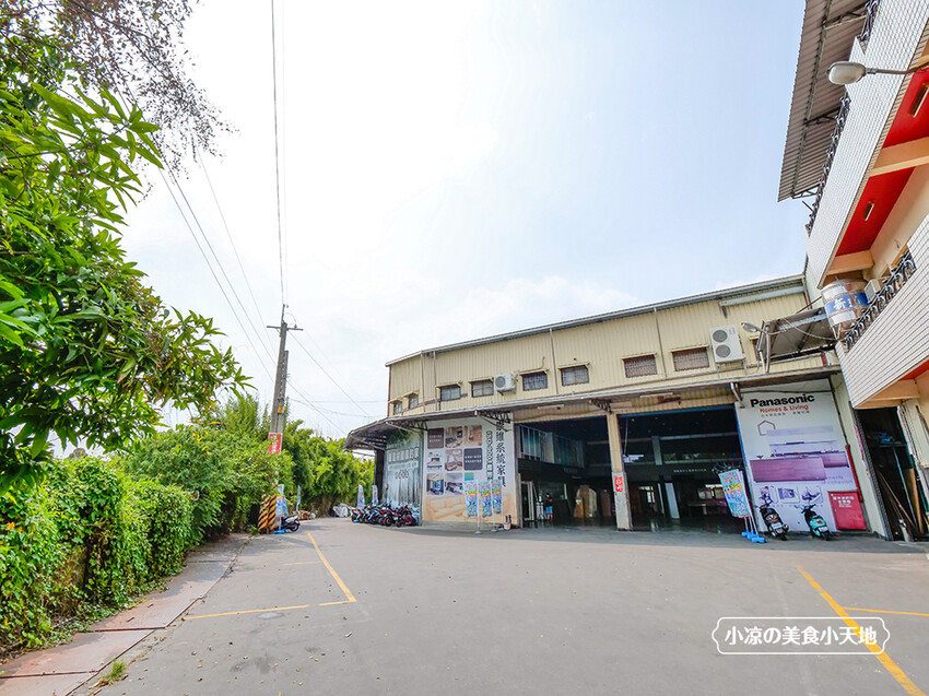 彰化崇維系統傢俱廚具週年慶,中部最大系統家具,各樣家具、沙發、名床、廚具通通有,超殺絕版價等你帶回家!