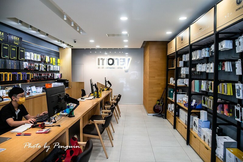 台南.中西區.馬尼行動通訊小西門店.蘋果或是安卓手機各種型號貼膜.給手機強韌優質的保護!!