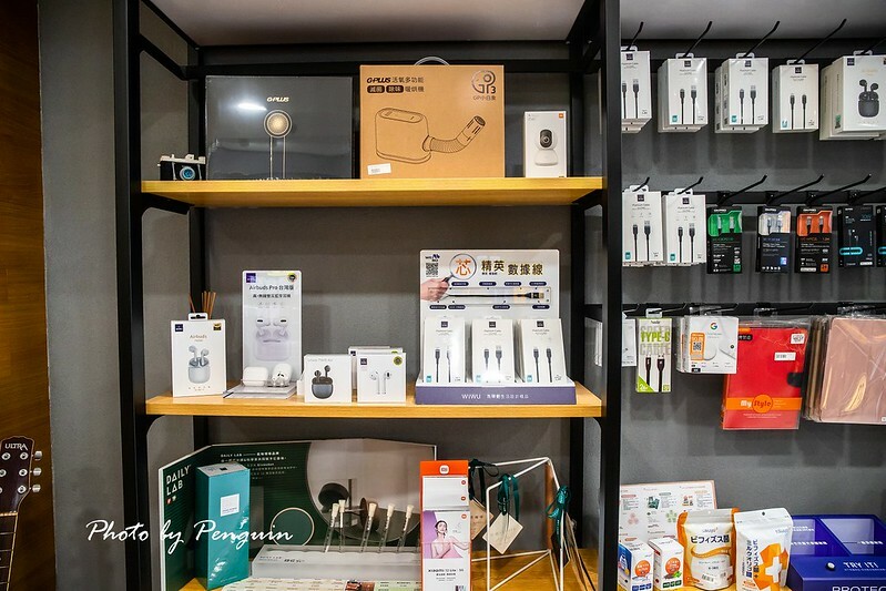 台南.中西區.馬尼行動通訊小西門店.蘋果或是安卓手機各種型號貼膜.給手機強韌優質的保護!!