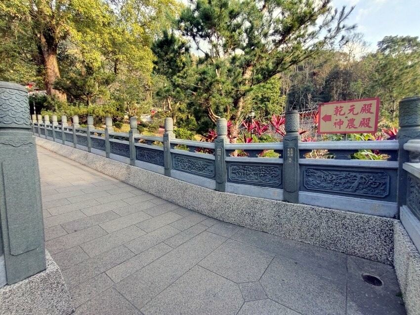 【南投景點】埔里地母廟．絕美IG打卡熱點，白天夜晚都很美!