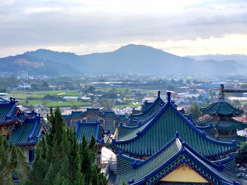 【南投景點】埔里地母廟．絕美IG打卡熱點，白天夜晚都很美!