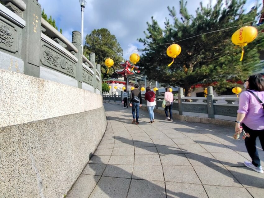 【南投景點】埔里地母廟．絕美IG打卡熱點，白天夜晚都很美!