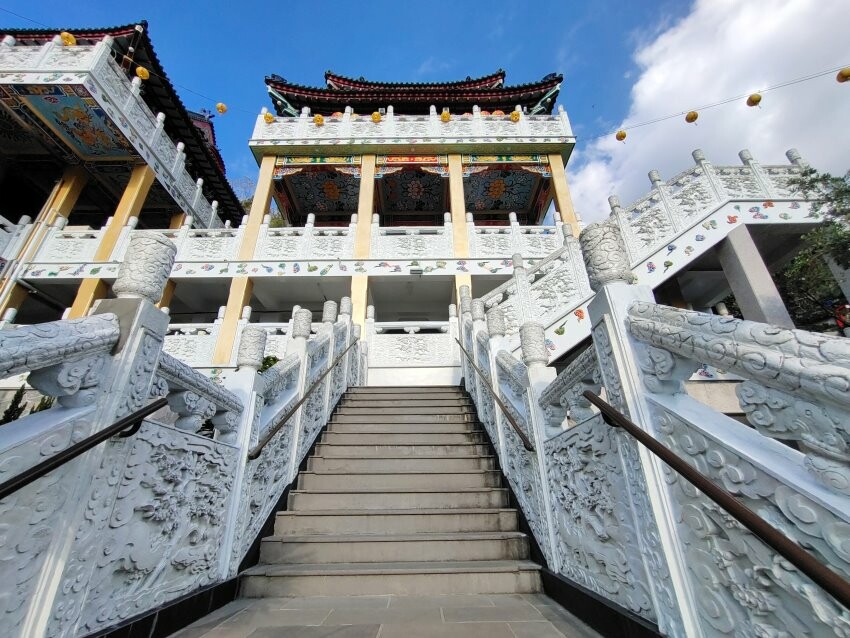 【南投景點】埔里地母廟．絕美IG打卡熱點，白天夜晚都很美!