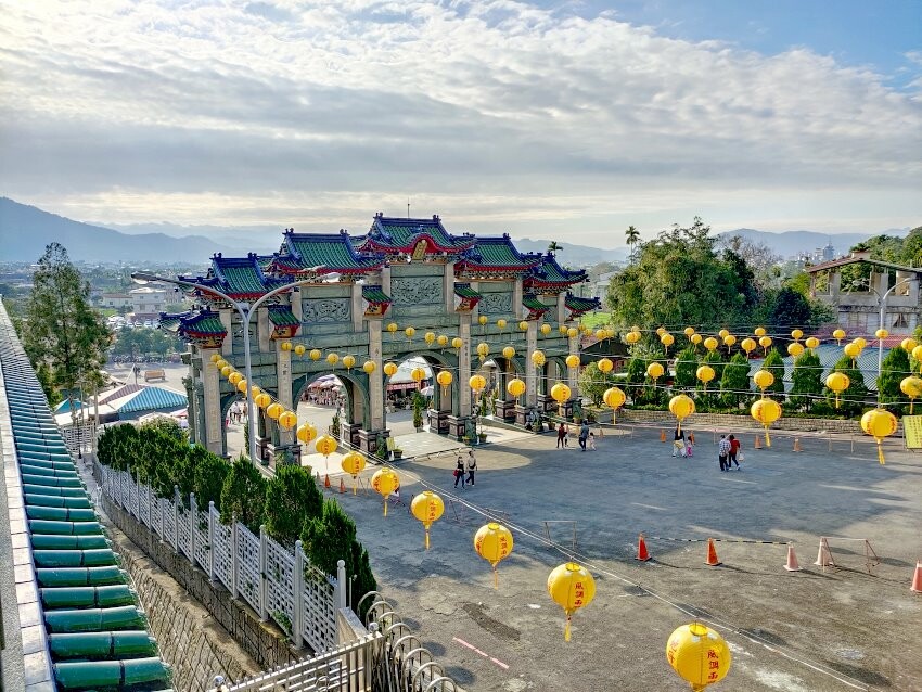 【南投景點】埔里地母廟．絕美IG打卡熱點，白天夜晚都很美!