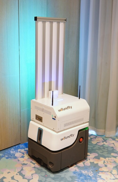 【活動】服務型機器人旅宿應用示範團隊啟動大會．會坐電梯的機器人功能超強大!