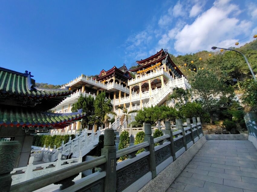 【南投景點】埔里地母廟．絕美IG打卡熱點，白天夜晚都很美!