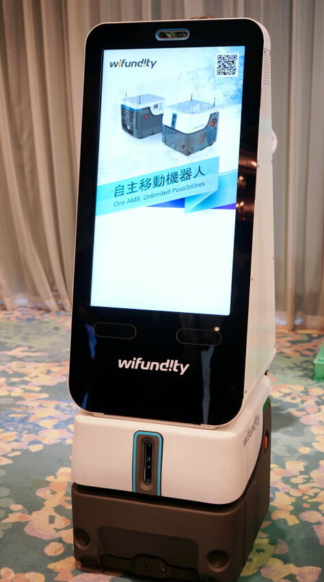 【活動】服務型機器人旅宿應用示範團隊啟動大會．會坐電梯的機器人功能超強大!