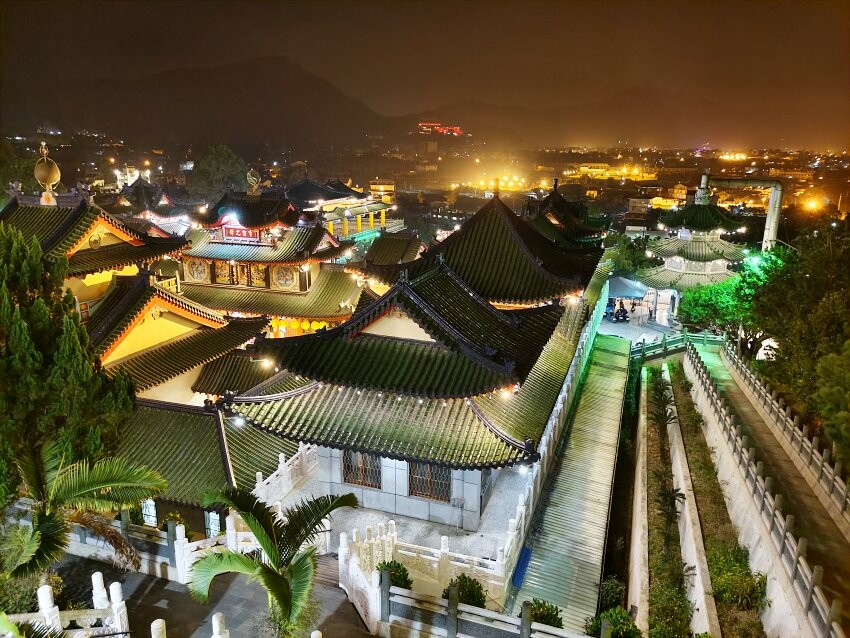 【南投景點】埔里地母廟．絕美IG打卡熱點，白天夜晚都很美!