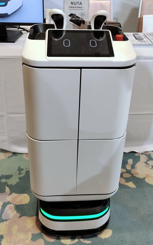 【活動】服務型機器人旅宿應用示範團隊啟動大會．會坐電梯的機器人功能超強大!