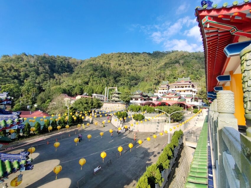 【南投景點】埔里地母廟．絕美IG打卡熱點，白天夜晚都很美!