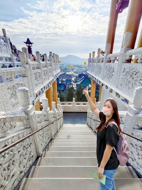 【南投景點】埔里地母廟．絕美IG打卡熱點，白天夜晚都很美!