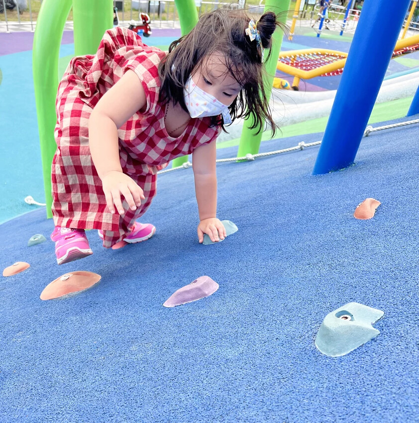 花蓮|東大門綠地共融公園 隱身於夜市超好玩公園