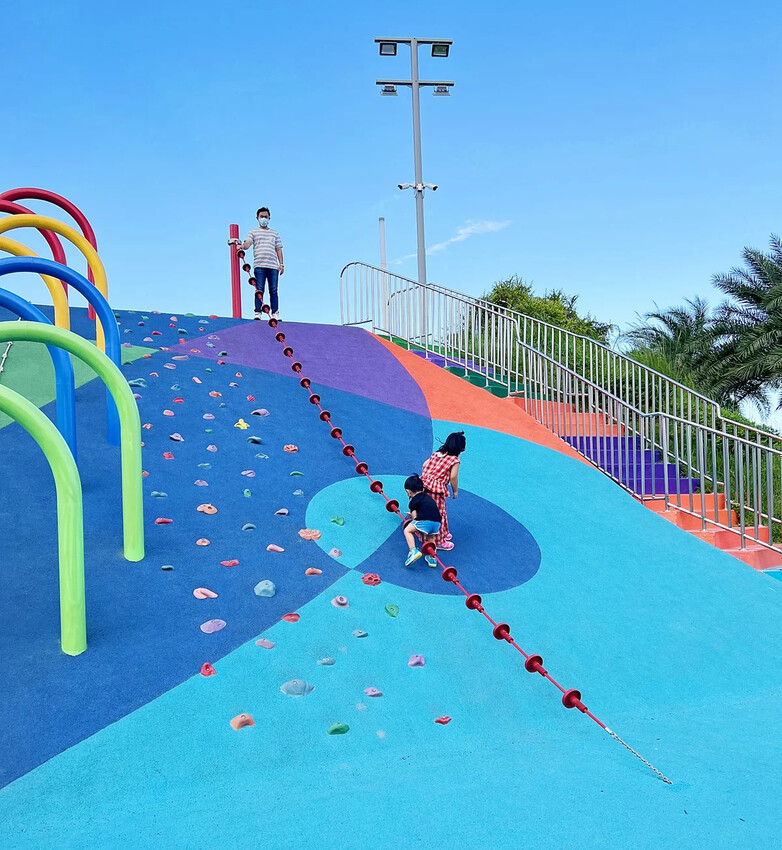 花蓮|東大門綠地共融公園 隱身於夜市超好玩公園