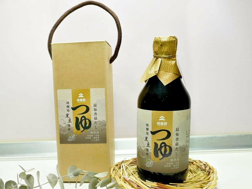 |醬油伴手禮推薦|悅善廚 昆布香菇黑豆醬油,感受傳統手工純釀造,無添加.自然120天熟成好滋味!