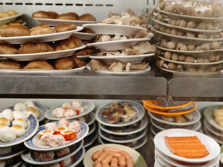 【基隆】姜子寮步道。小百岳no.11。山頂360度環景超美的+義美石頭火鍋