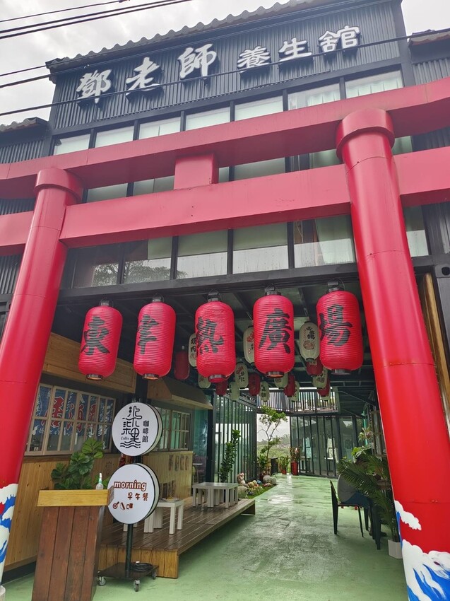 363947.jpg - 【屏東.小琉球】寵物友善住宿推薦。琉球粉舍海景民宿。有網美泳池可看海。樓中樓房型+陽台看海+超大浴缸