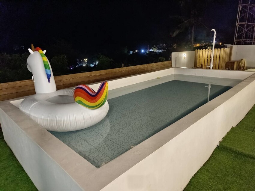 365832.jpg - 【屏東.小琉球】寵物友善住宿推薦。琉球粉舍海景民宿。有網美泳池可看海。樓中樓房型+陽台看海+超大浴缸