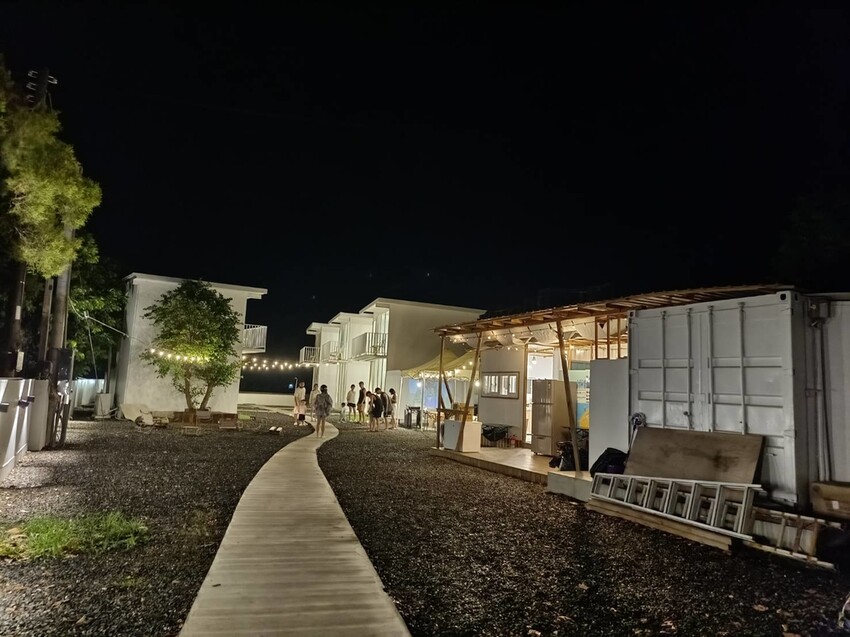 365827.jpg - 【屏東.小琉球】寵物友善住宿推薦。琉球粉舍海景民宿。有網美泳池可看海。樓中樓房型+陽台看海+超大浴缸