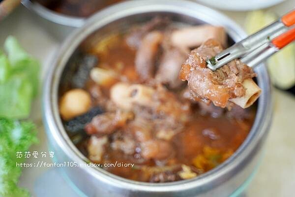 【宅配美食】曾佳羊肉爐 羊肉大塊，份量多，不添加人工香料及大骨份，宅在家隨時都能開鍋 (10).JPG