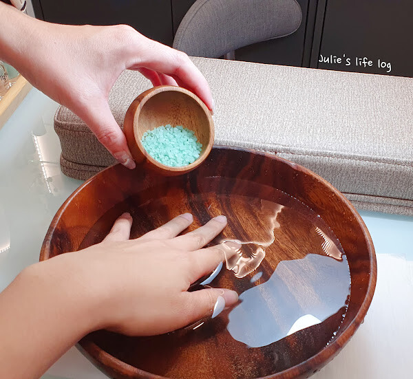 Share｜台南中西｜甲楚楚美甲沙龍 NF Art Salon — 清新透明的美甲沙龍，來做個放鬆的手足深層保養吧！