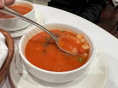 奧地利美食推薦─阿瑪迪斯咖啡館(Kaffee Amadeus),必吃奧地利洋蔥肋眼牛排、冰淇淋、 歐風蛋糕