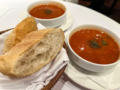 奧地利美食推薦─阿瑪迪斯咖啡館(Kaffee Amadeus),必吃奧地利洋蔥肋眼牛排、冰淇淋、 歐風蛋糕