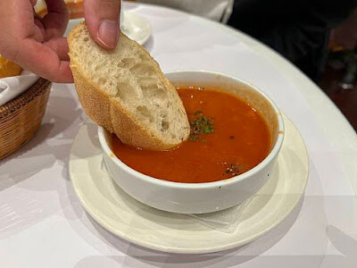 奧地利美食推薦─阿瑪迪斯咖啡館(Kaffee Amadeus),必吃奧地利洋蔥肋眼牛排、冰淇淋、 歐風蛋糕